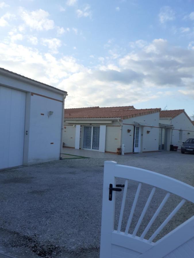 Le Petit Plessis Cure Villa Liré Exterior foto